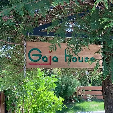 Holiday home Dom Nad Jeziorem Gaja House